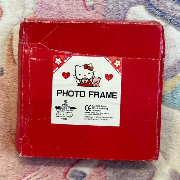 Sanrio Hello Kitty 1995 Flower Garden Picture Frame - Picture 2 of 4